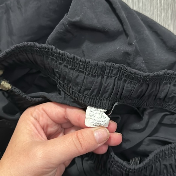 Revgear Black Pants w/ Strips Muay Thai Jui Jitsu Combat Warm Up Pants Size XS - Picture 5 of 7